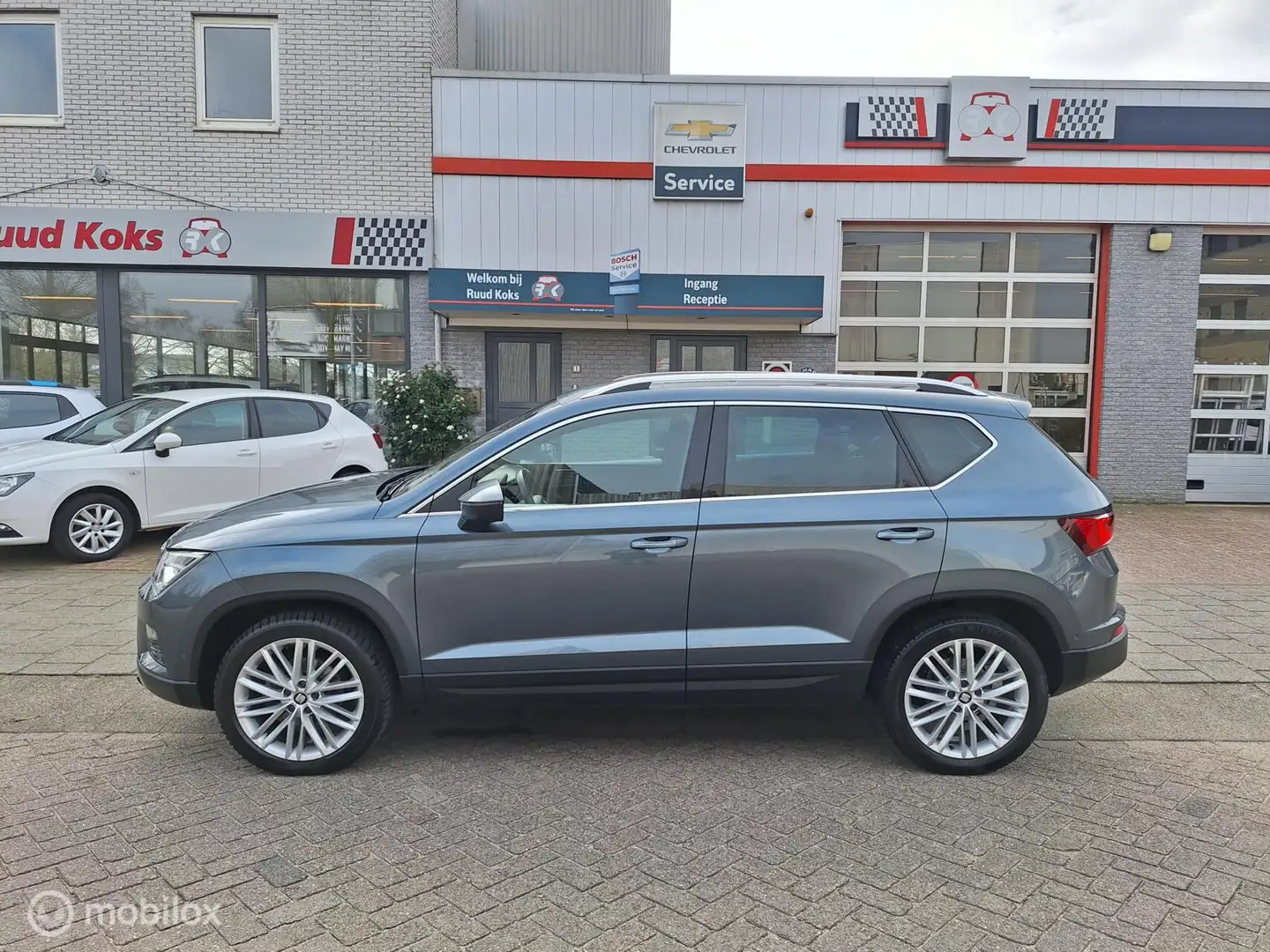 SEAT Ateca 1.5 TSI XCELLENCE AUTOMAAT / 1e Eigenaar / Carplay Grijs - 2