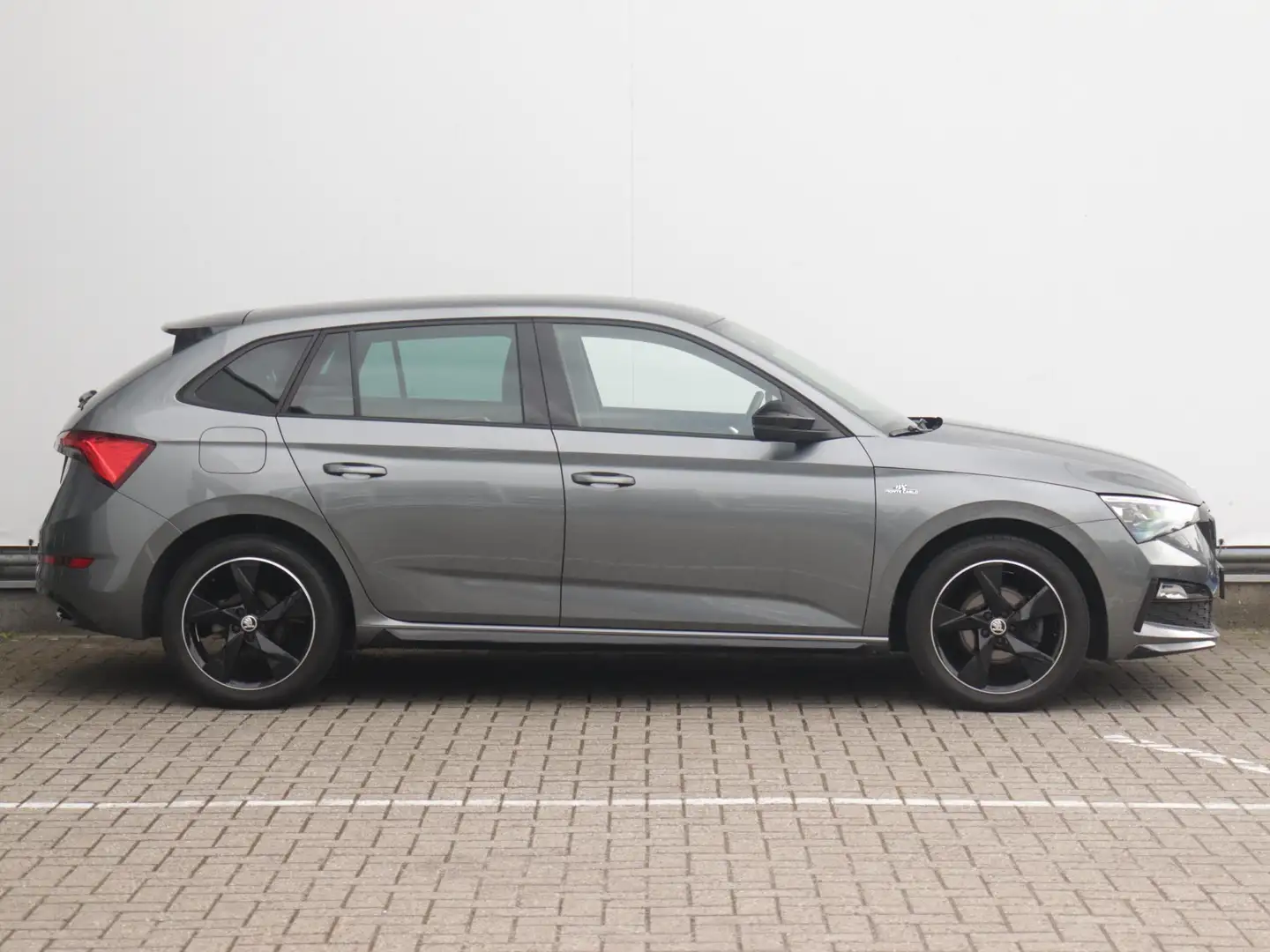 Skoda Scala 1.0 TSI Monte Carlo | Panoramadak | Adaptive Cruis Grijs - 2