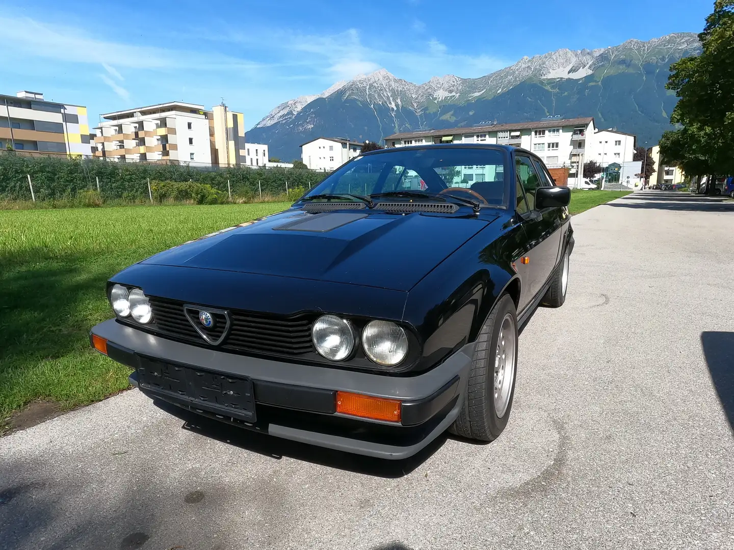 Alfa Romeo GTV Schwarz - 2