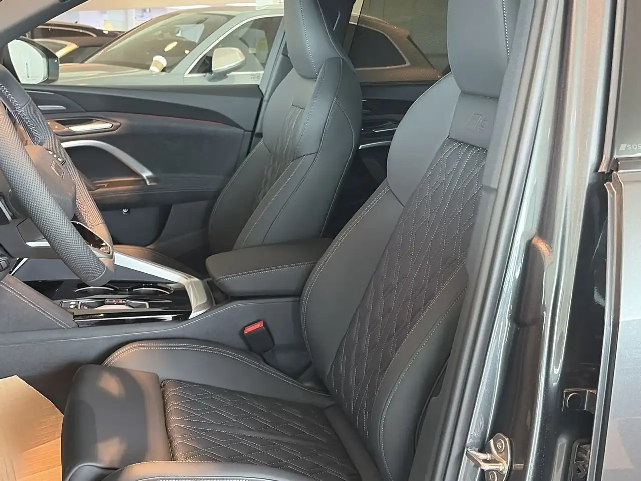 Audi SQ5 photo Audi SQ5