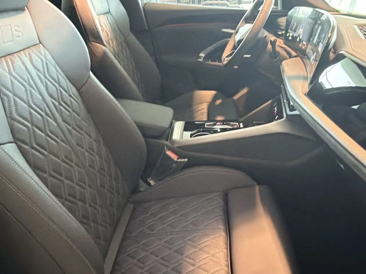 Audi SQ5 photo Audi SQ5