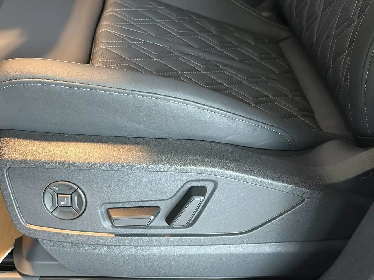 Audi SQ5 photo Audi SQ5