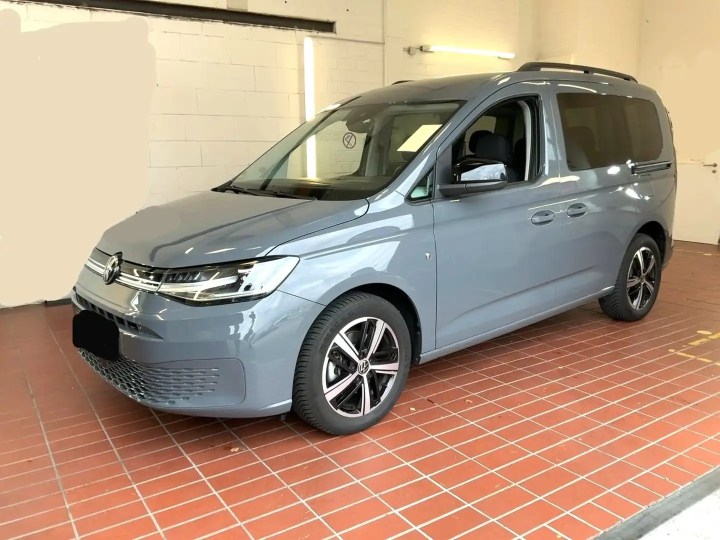 Volkswagen Caddy DESIGN 1.5TSI AHK+LED+SITZHZG+GRA+PDC+NAVI-APP+17 Grau - 2