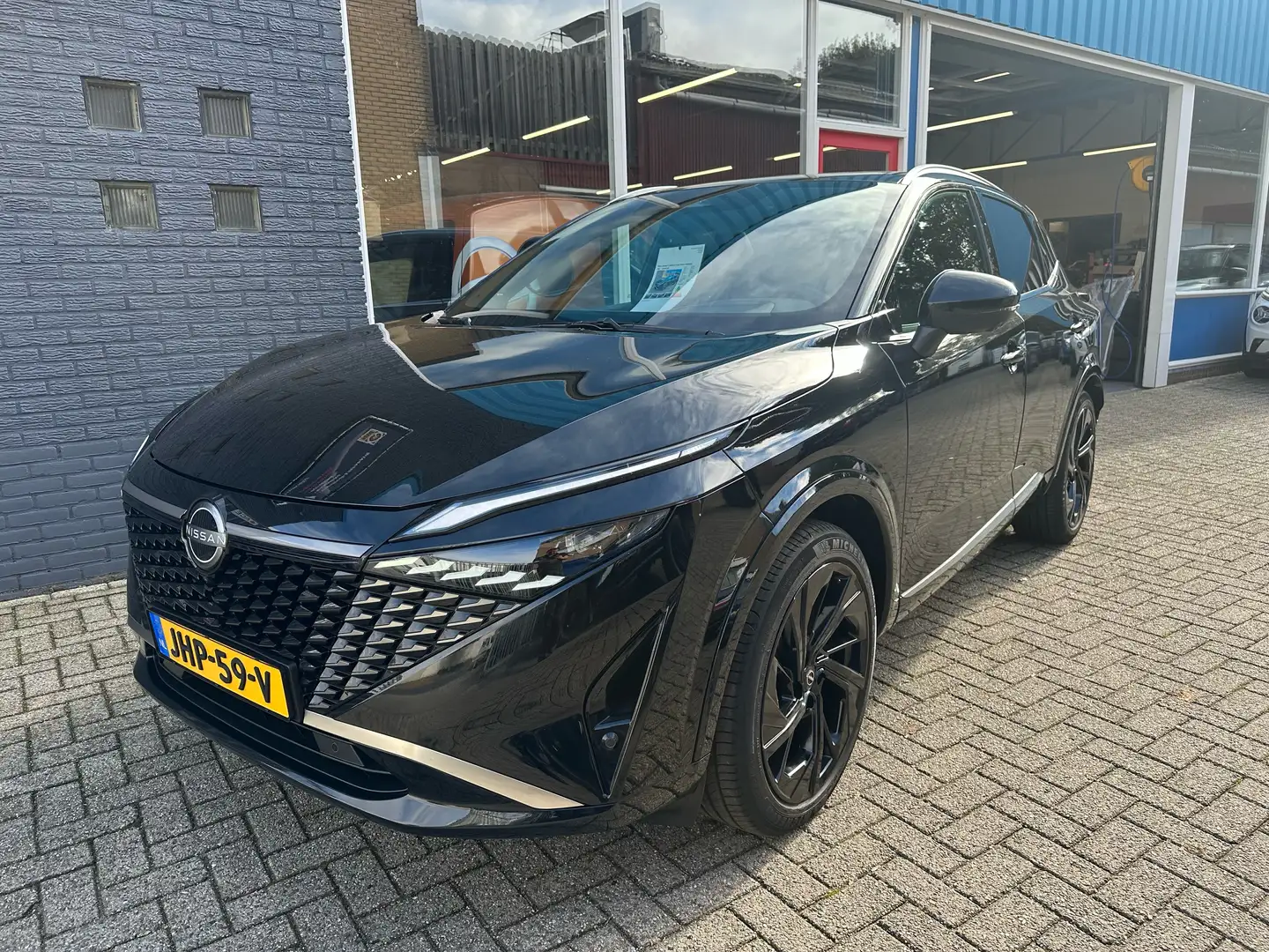 Nissan Qashqai 1.3 MHEV X Tekna + Zwart - 2