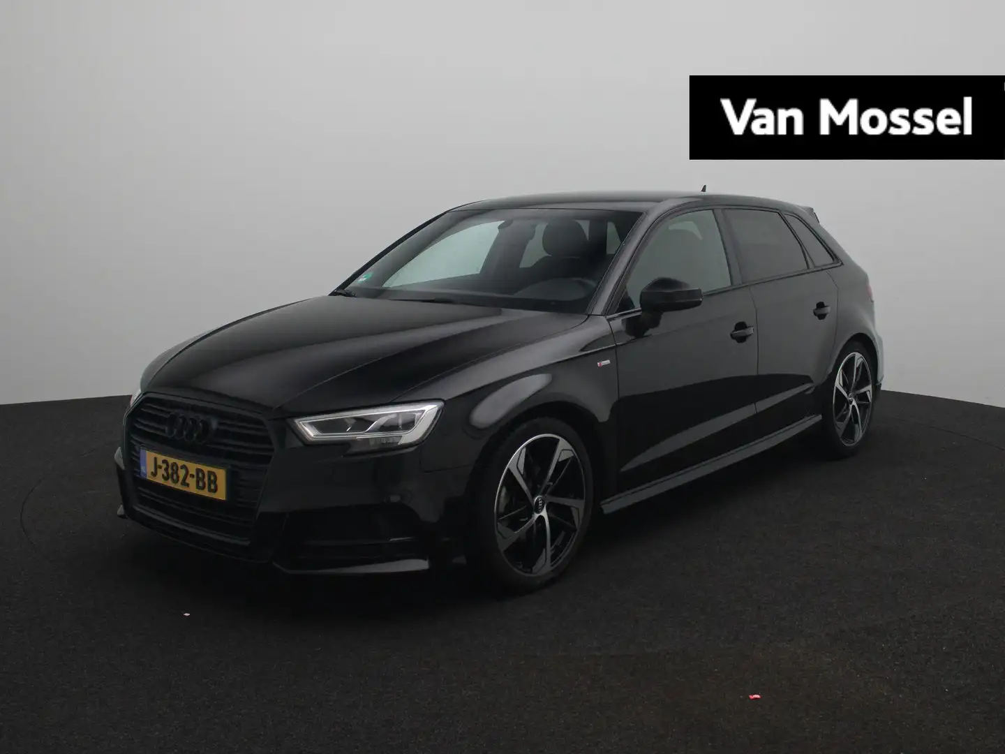 Audi A3 Sportback 35 TFSI CoD Advance Sport Schwarz - 1