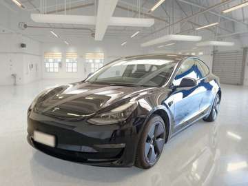75 KWH LONG RANGE DUAL MOTOR AWD 4 PORTE BERLINA