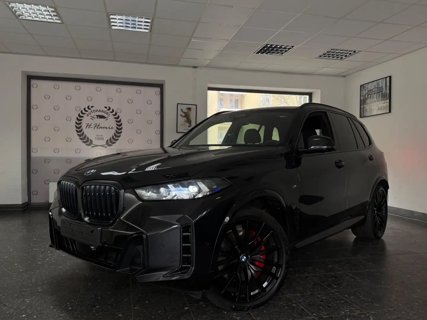 BMW X5 30d M-SPORT ICONIC KEYLESS PANO 360 HUD H&K Schwarz - 1