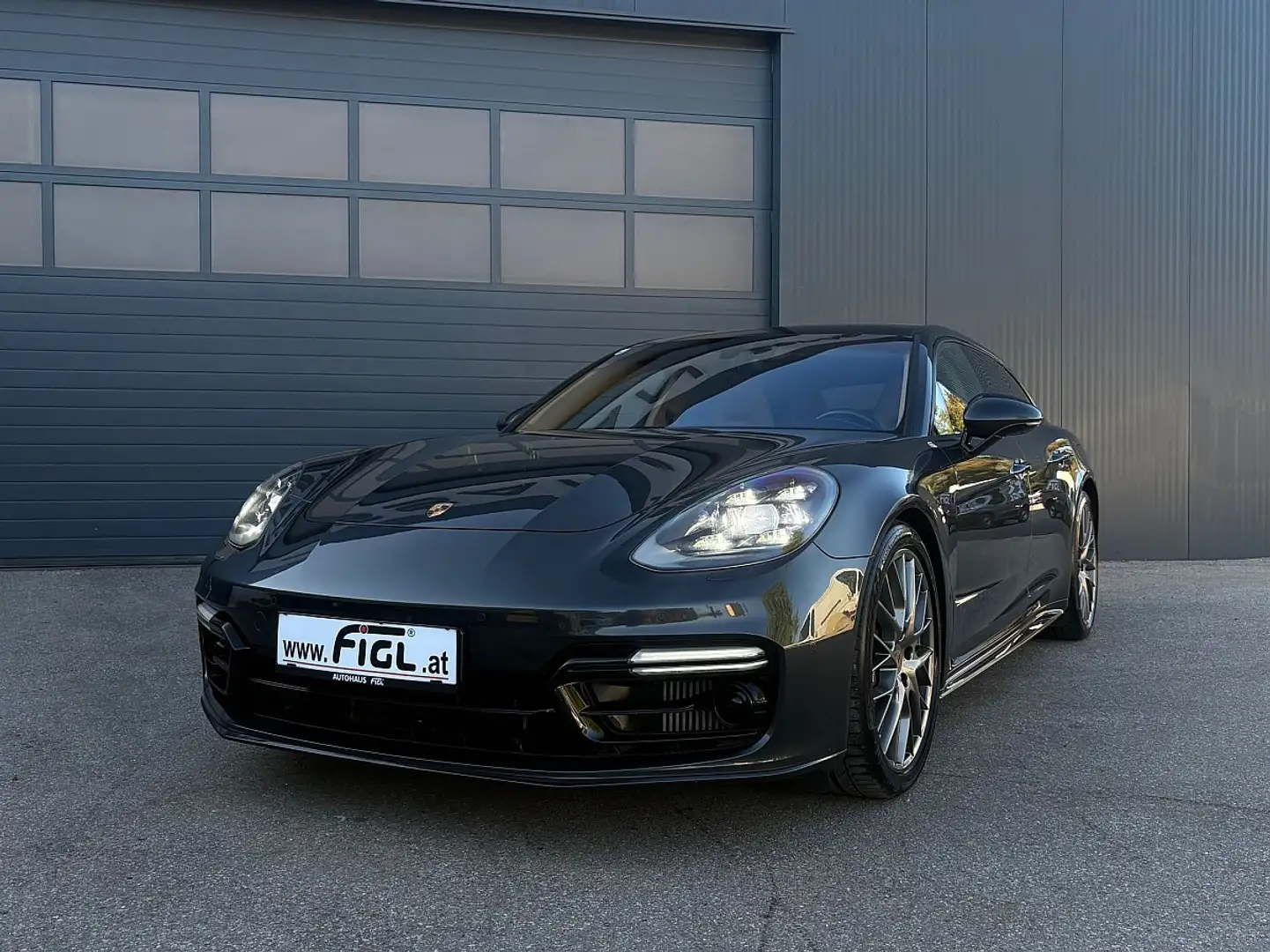 Porsche Panamera 4 E-Hybrid PHEV Sport Turismo Aut.*8-fach berei... Grau - 1