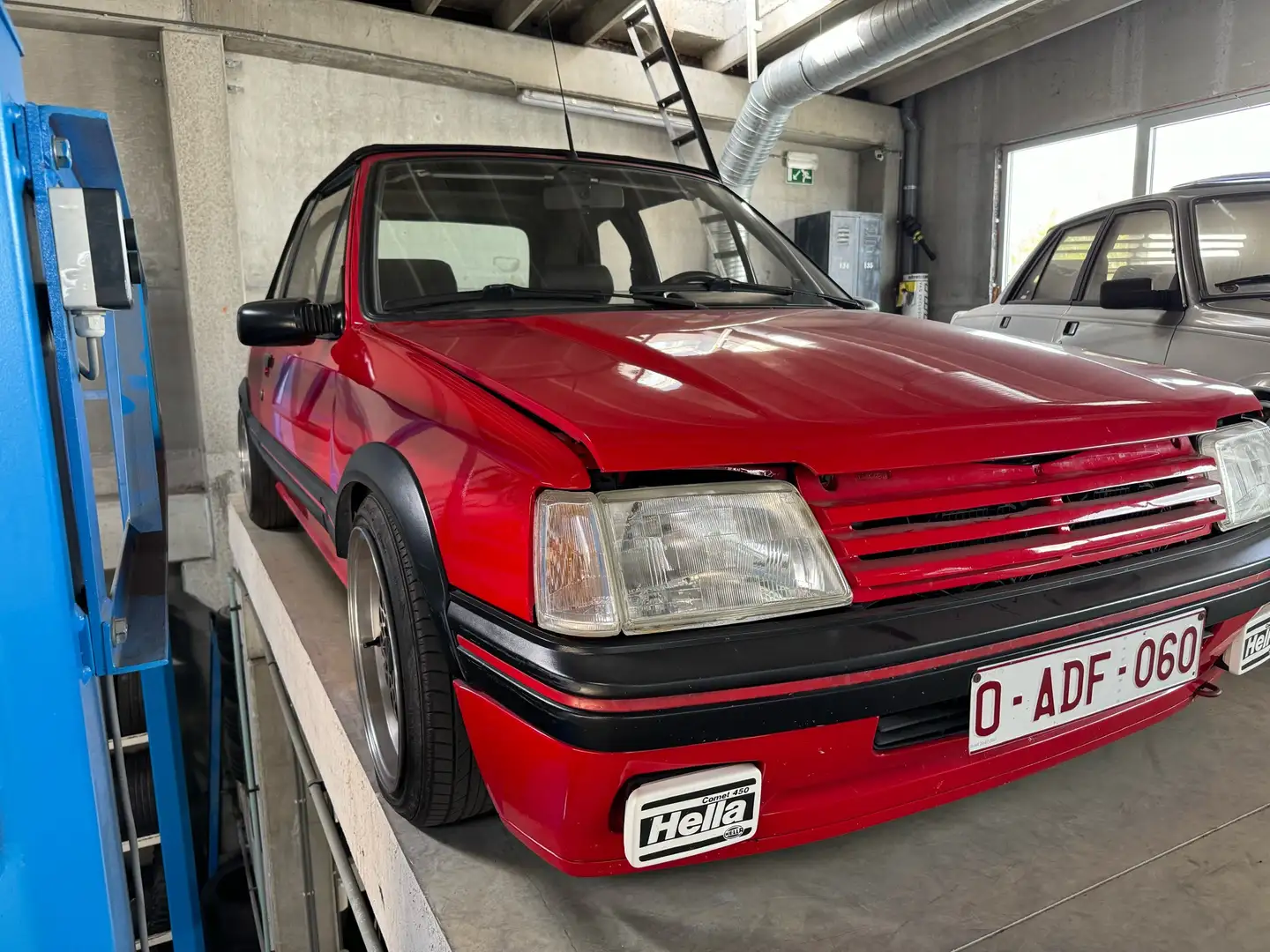 Peugeot 205 CTI Rojo - 1