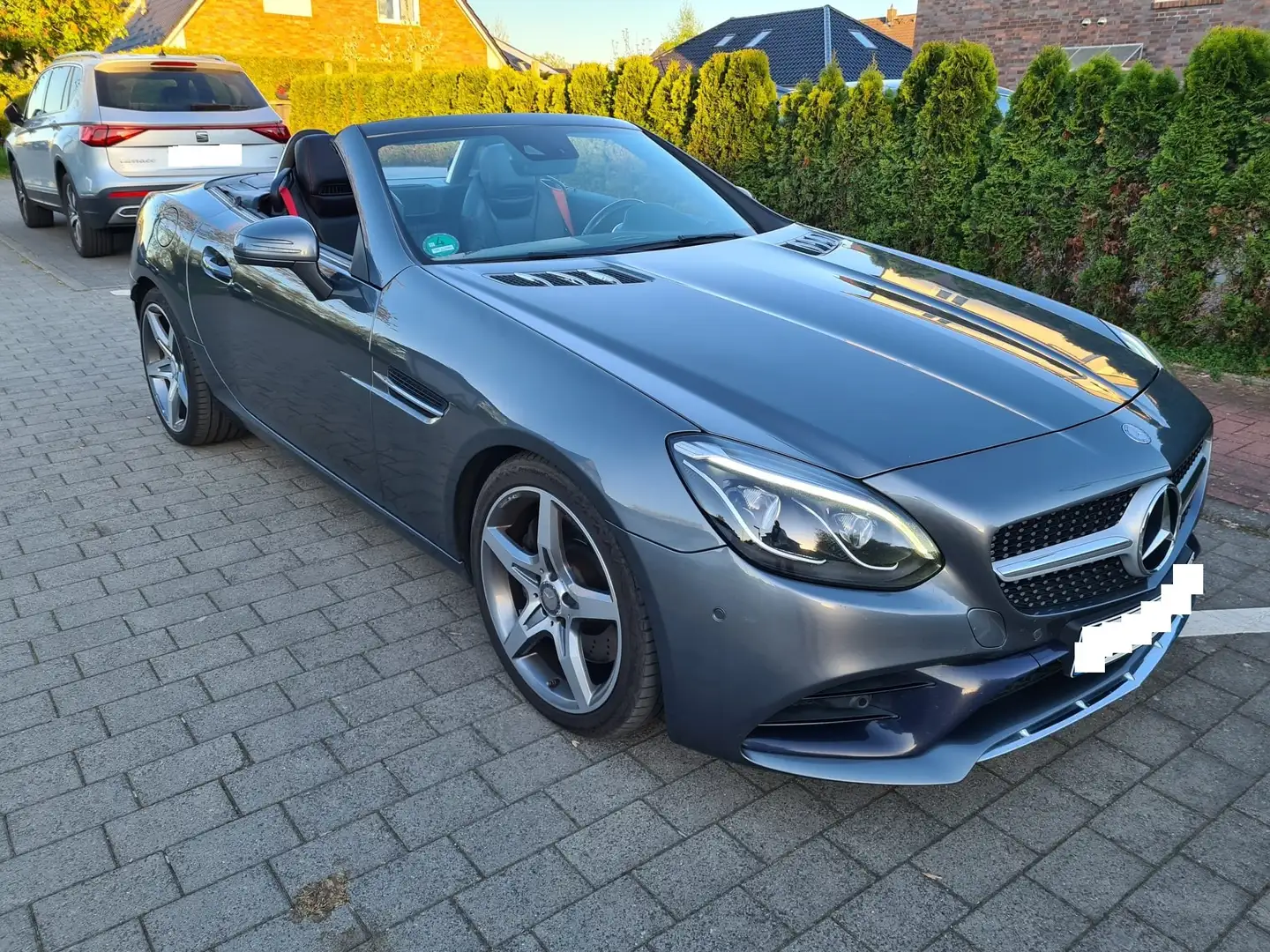 Mercedes-Benz SLC 250 SLC Diesel d 9G-TRONIC AMG Line Grau - 2