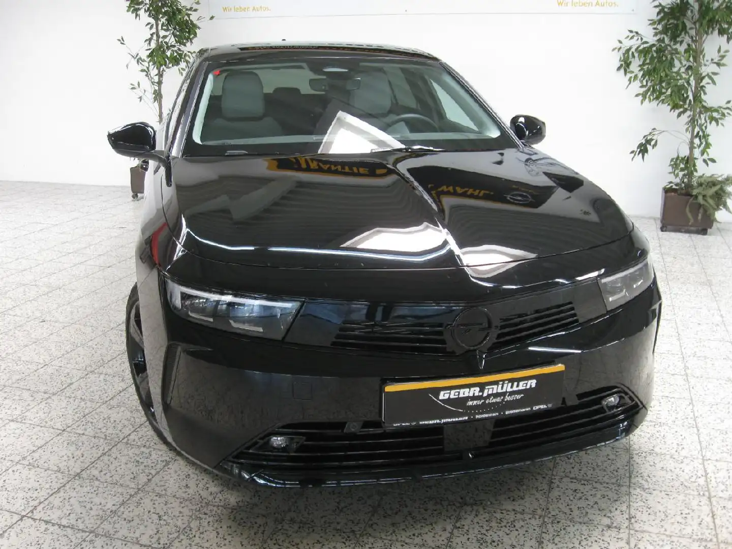 Opel Astra Elegance Plug-in-Hybrid Schwarz - 2