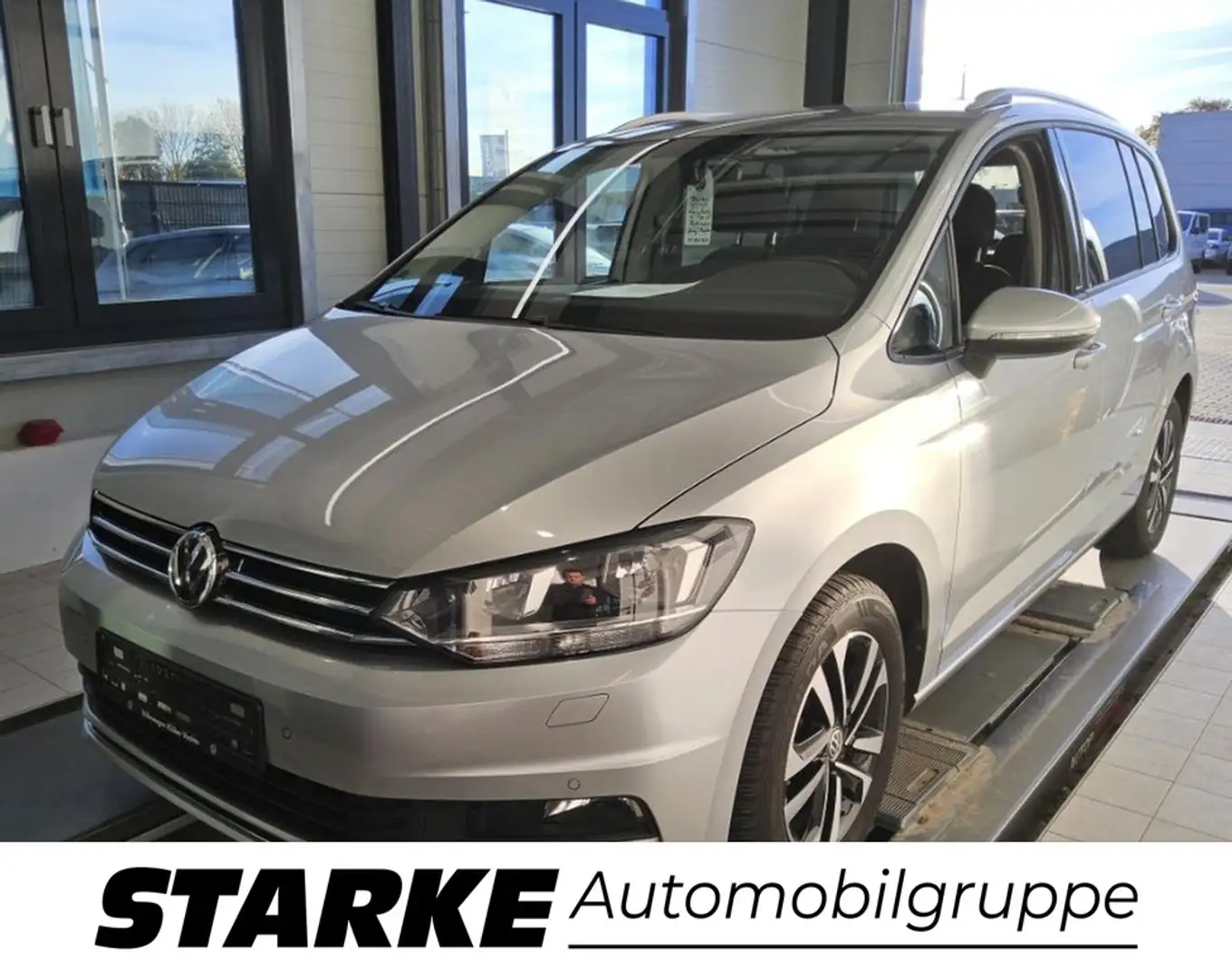 Volkswagen Touran 2.0 TDI United Zilver - 2