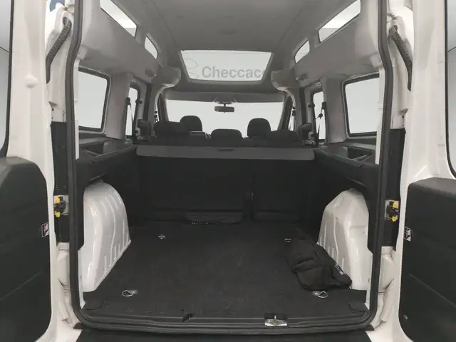 Fiat Doblo view 8