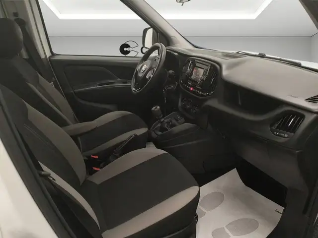 Fiat Doblo view 13