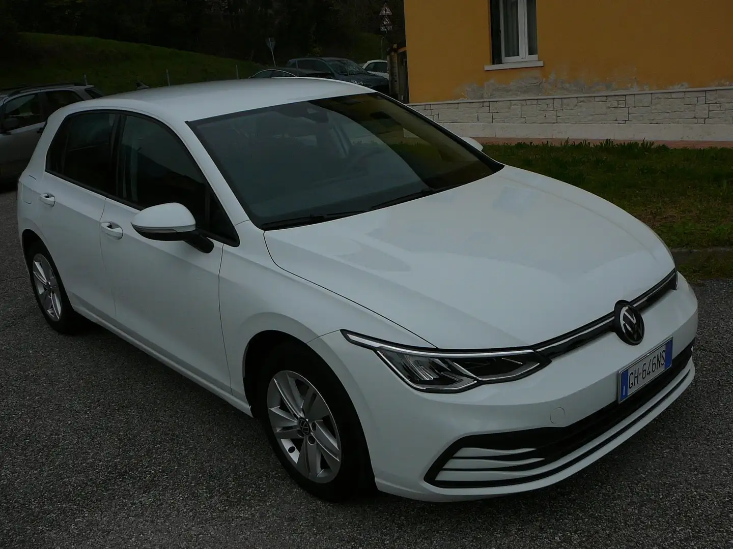 Volkswagen Golf Golf VIII 2020 1.0 etsi evo Life 110cv dsg Bianco - 2