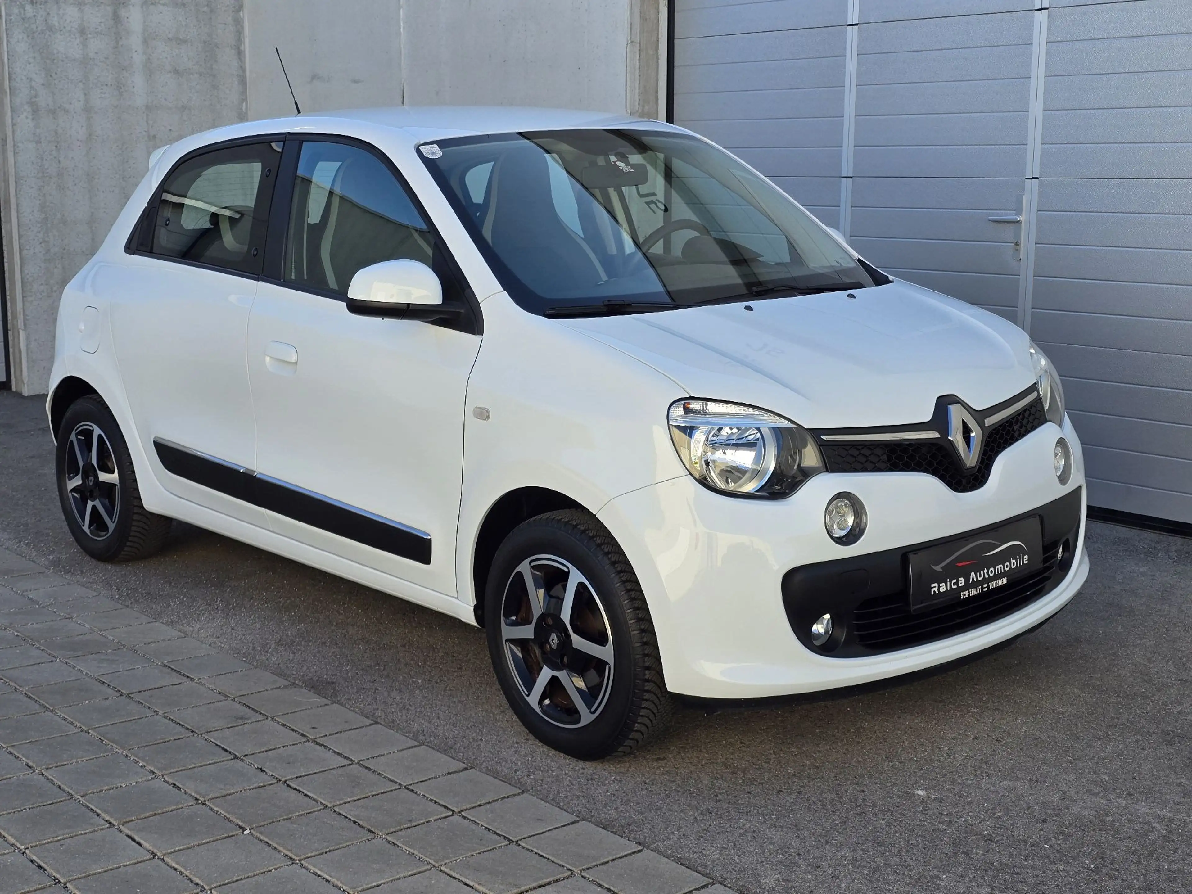 Renault Twingo Intense Start&Stop — photo 3