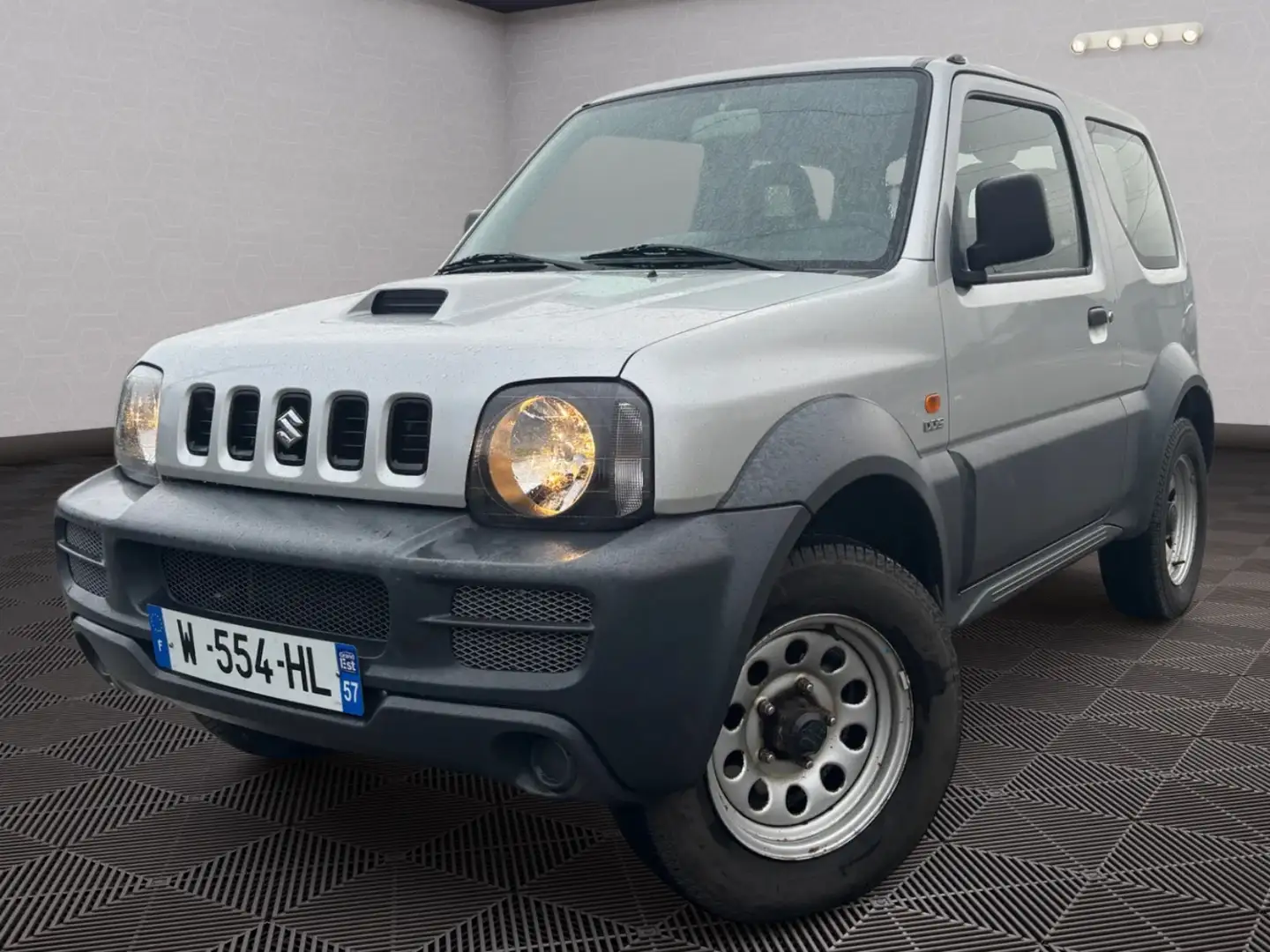 Suzuki Jimny Standard Gris - 1