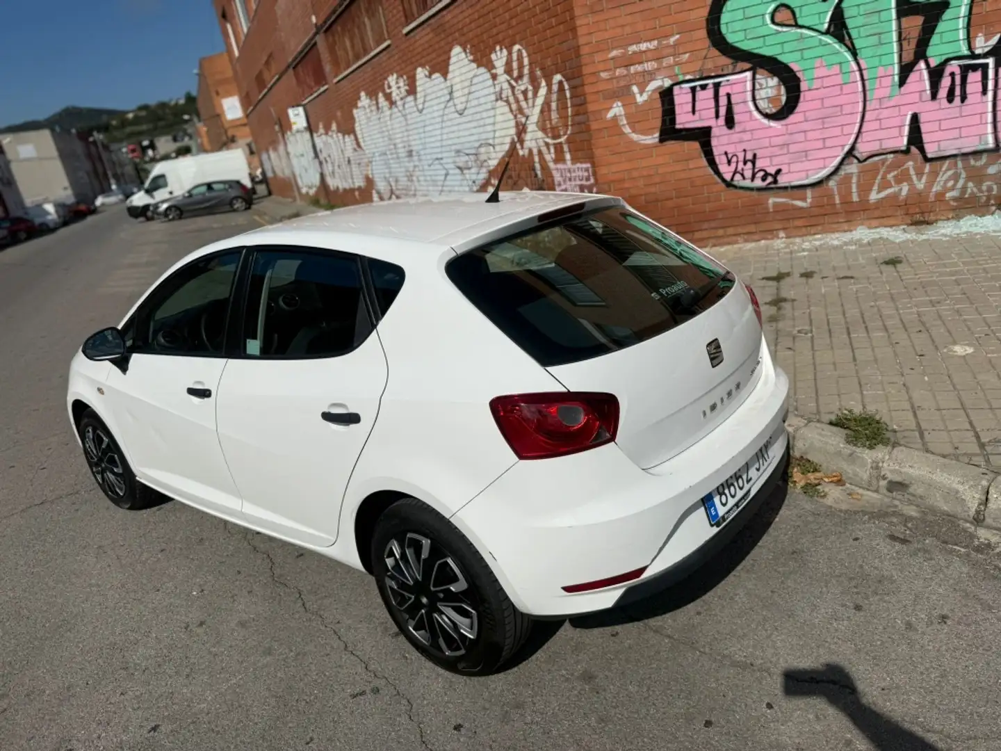 SEAT Ibiza 1.4TDI CR Ecomotive S&S Reference 75 Weiß - 1