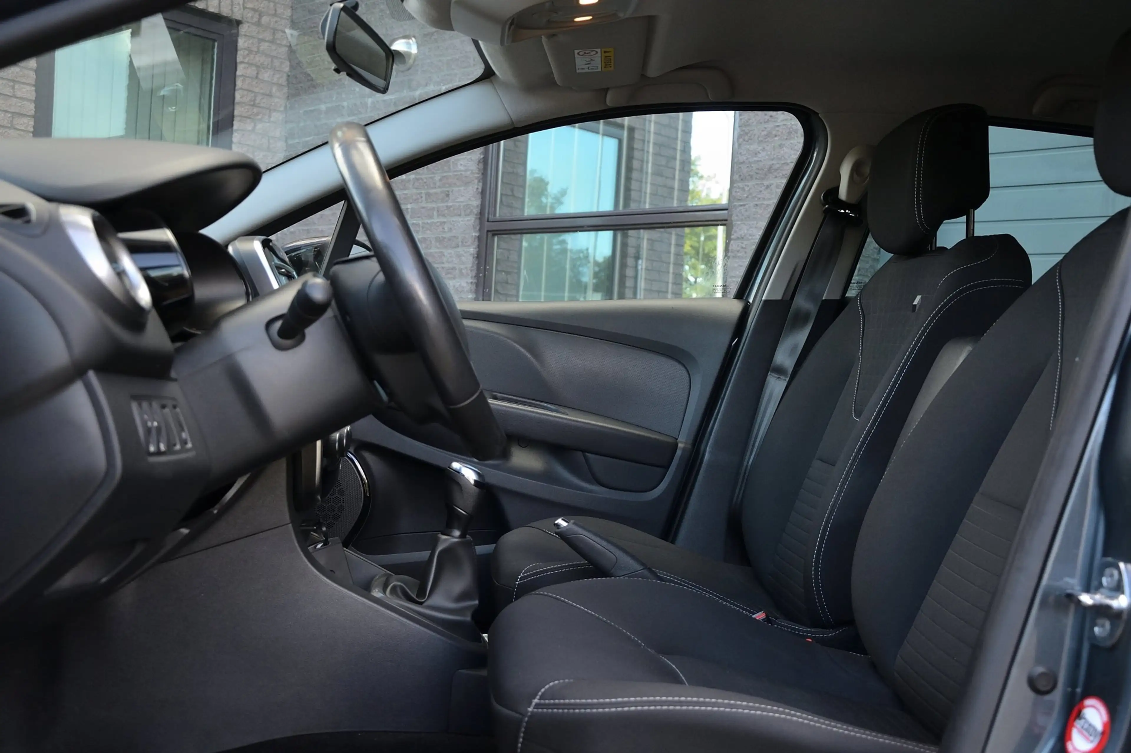Renault Clio 0.9 TCe Limited | Navigatie | Trekhaak | Parkeerse — photo 8