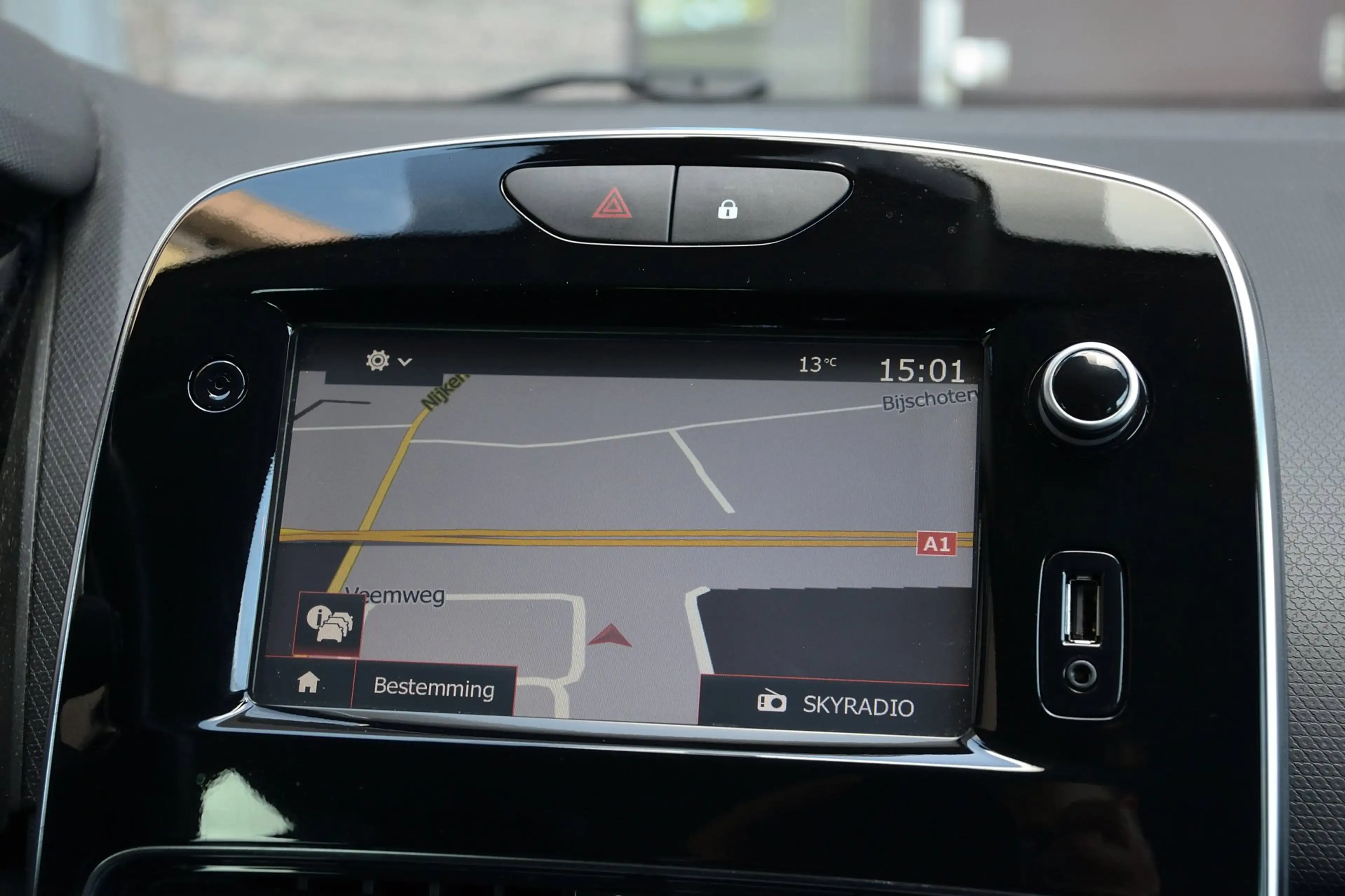 Renault Clio 0.9 TCe Limited | Navigatie | Trekhaak | Parkeerse — photo 14