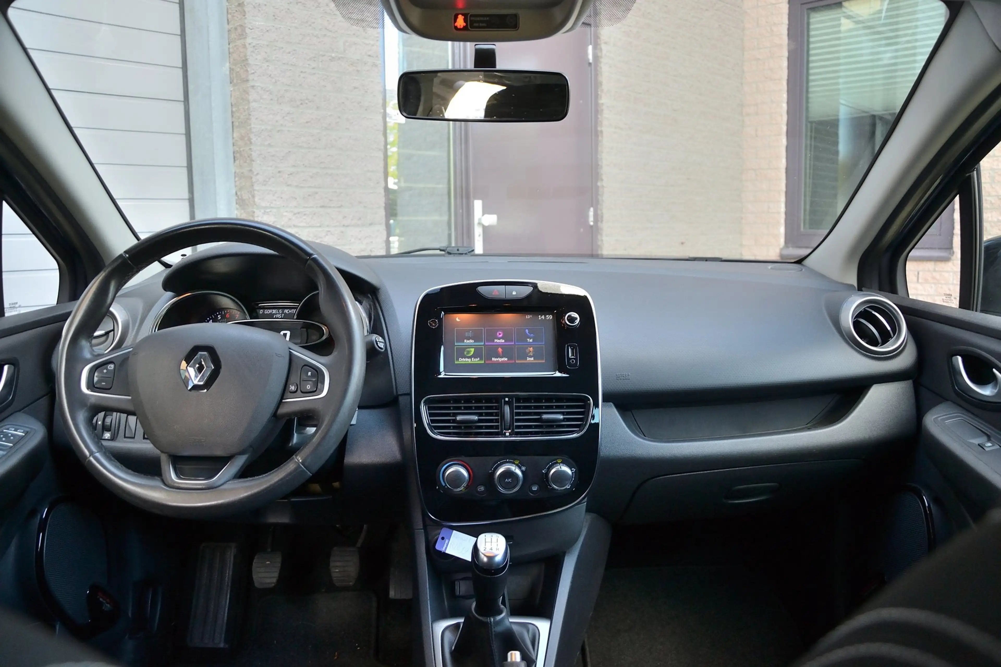 Renault Clio 0.9 TCe Limited | Navigatie | Trekhaak | Parkeerse — photo 9
