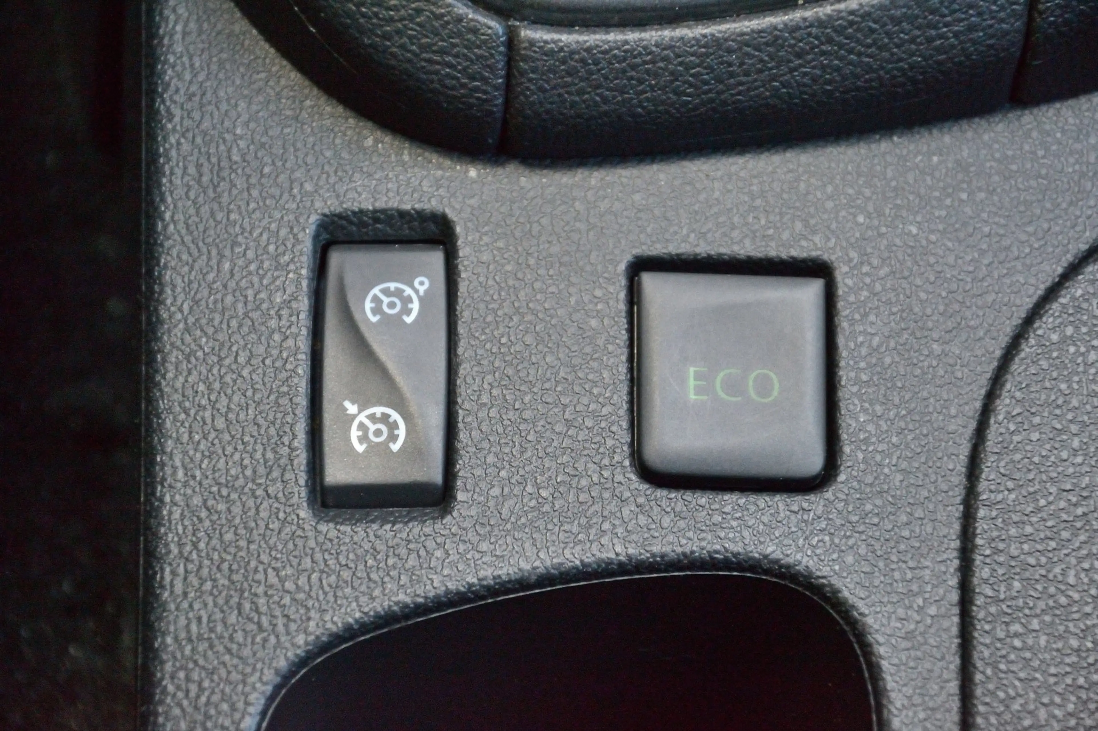 Renault Clio 0.9 TCe Limited | Navigatie | Trekhaak | Parkeerse — photo 18