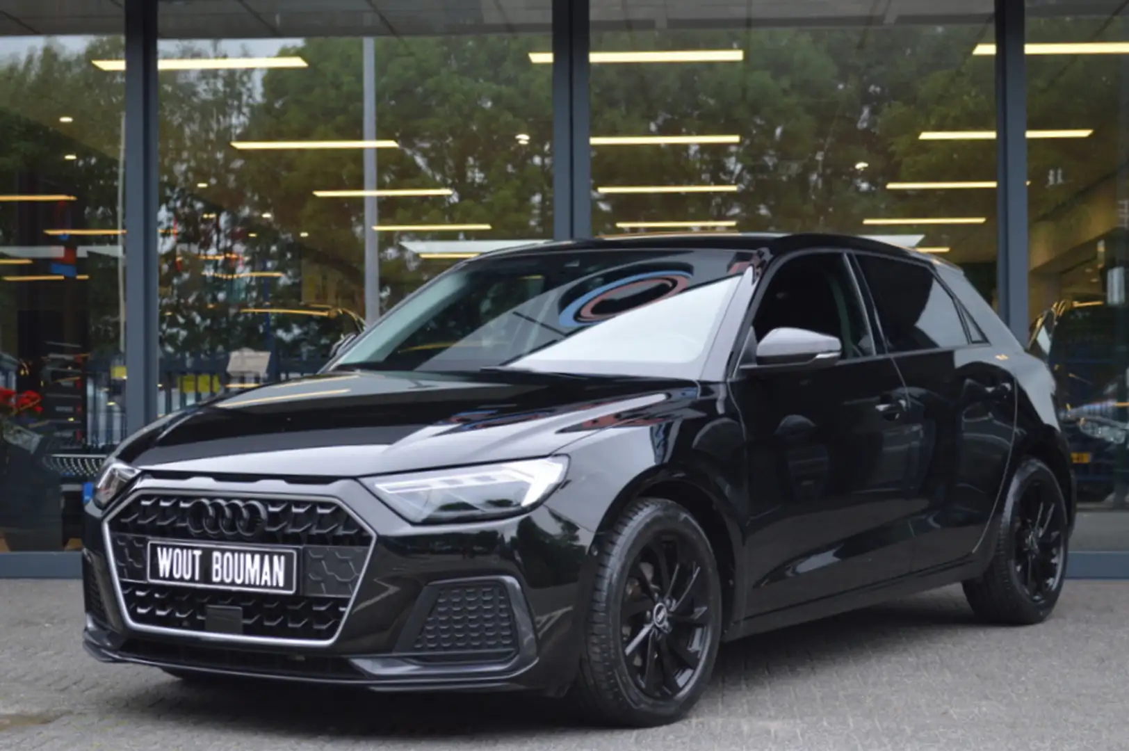 Audi A1 Sportback 30 TFSI Pro Line Aut. Led Leder Virtual Zwart - 2
