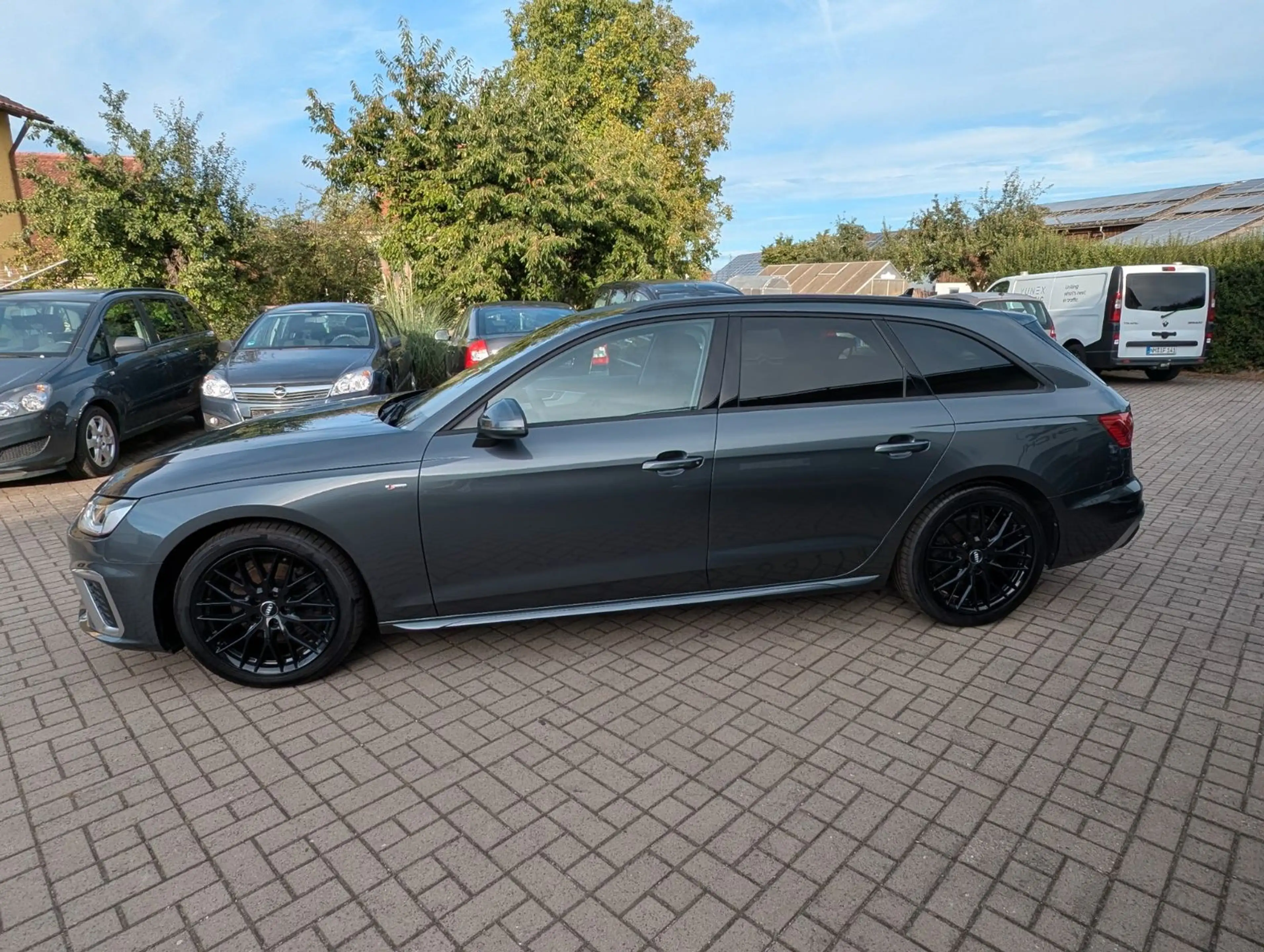 Audi A4 Avant 30 TDI S line,s-tronic,RFK,LED,PDC — photo 6