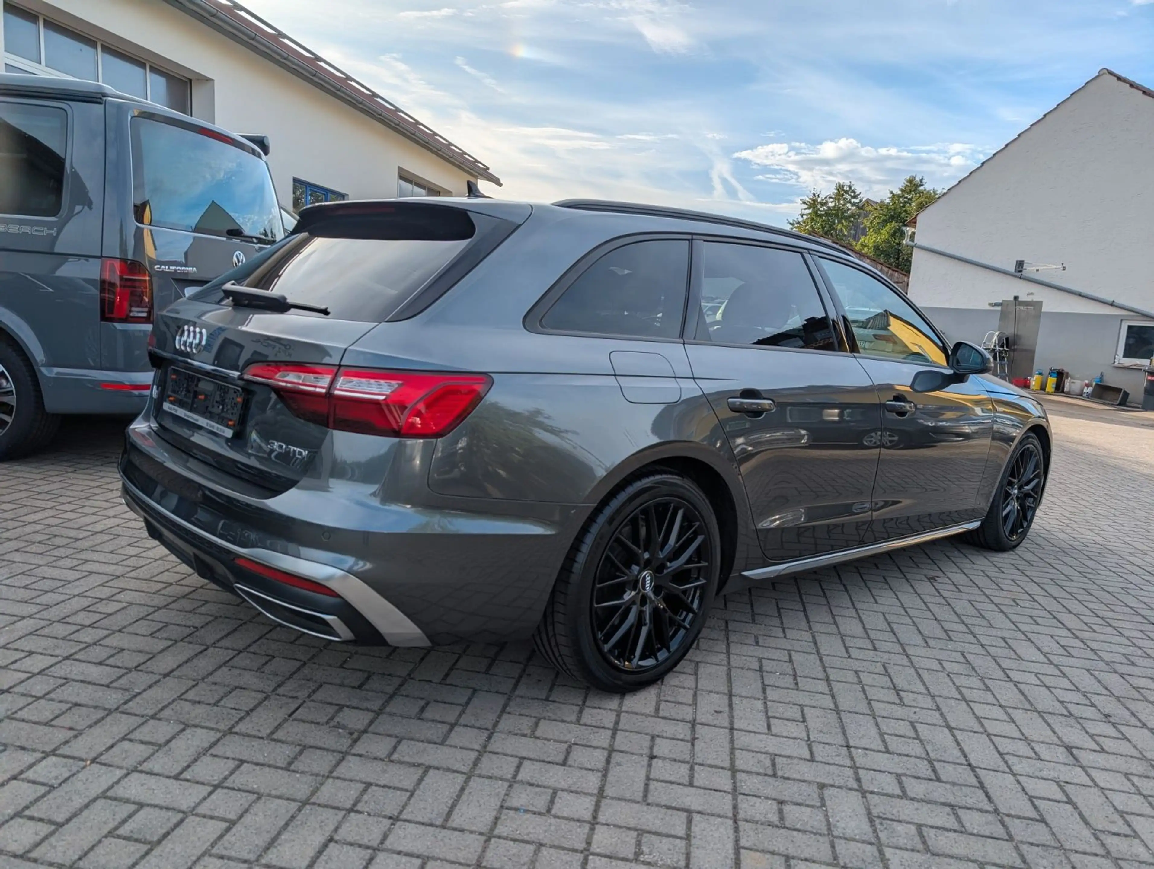 Audi A4 Avant 30 TDI S line,s-tronic,RFK,LED,PDC — photo 4