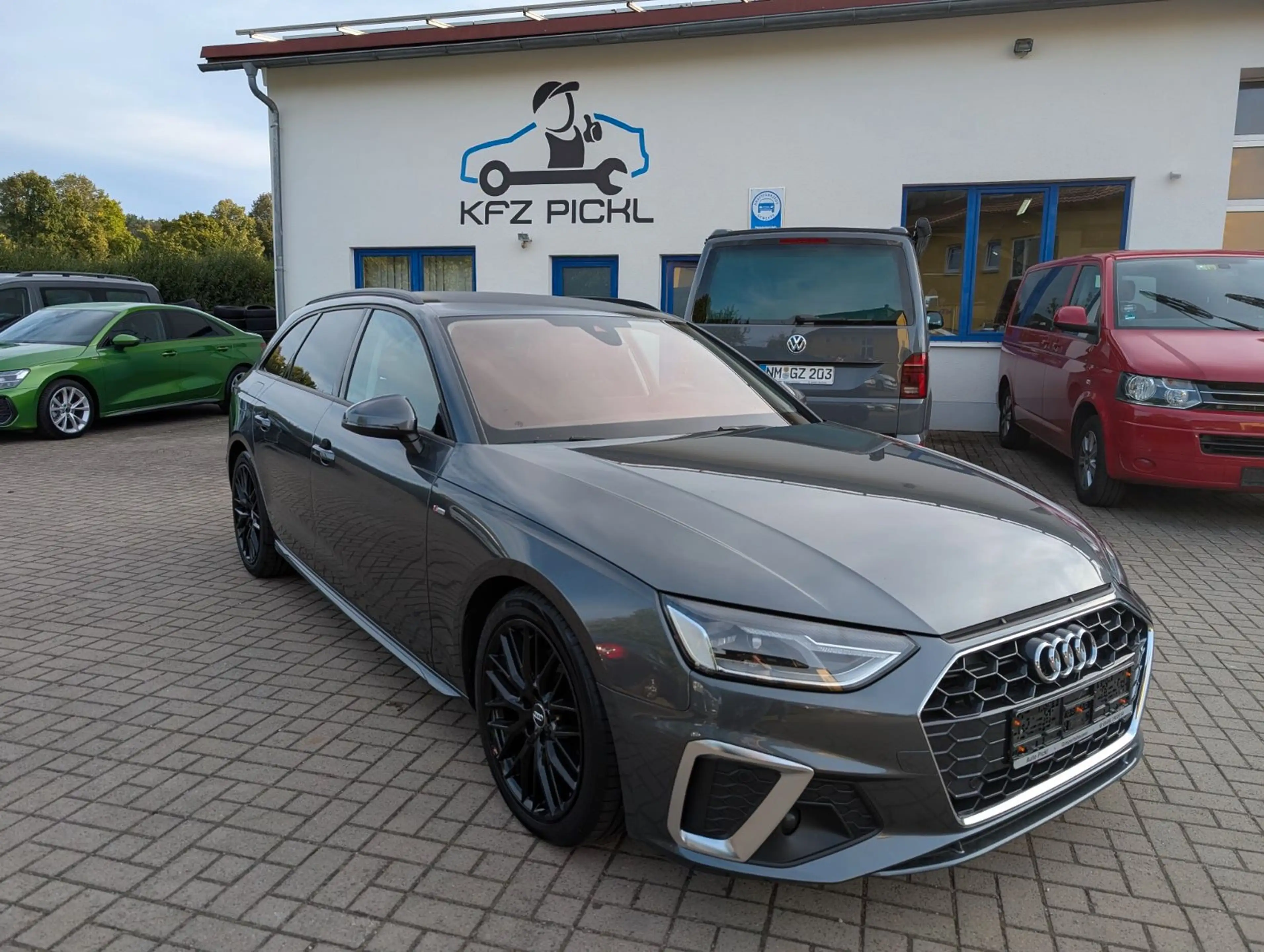 Audi A4 Avant 30 TDI S line,s-tronic,RFK,LED,PDC