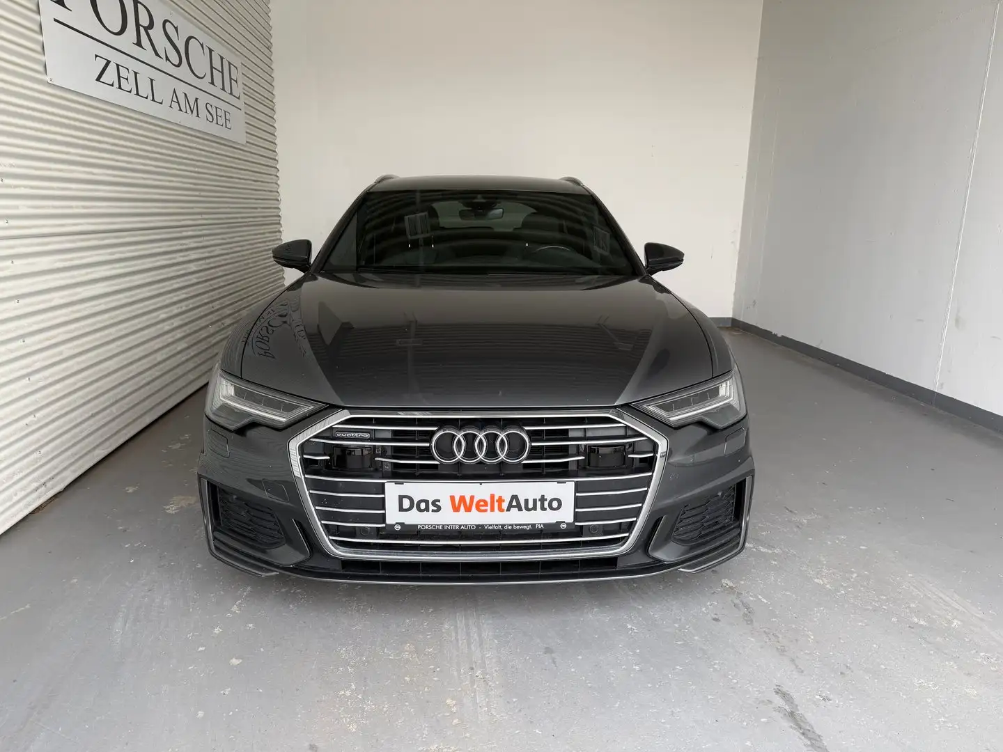 Audi A6 55 TFSI e quattro Sport Grau - 2