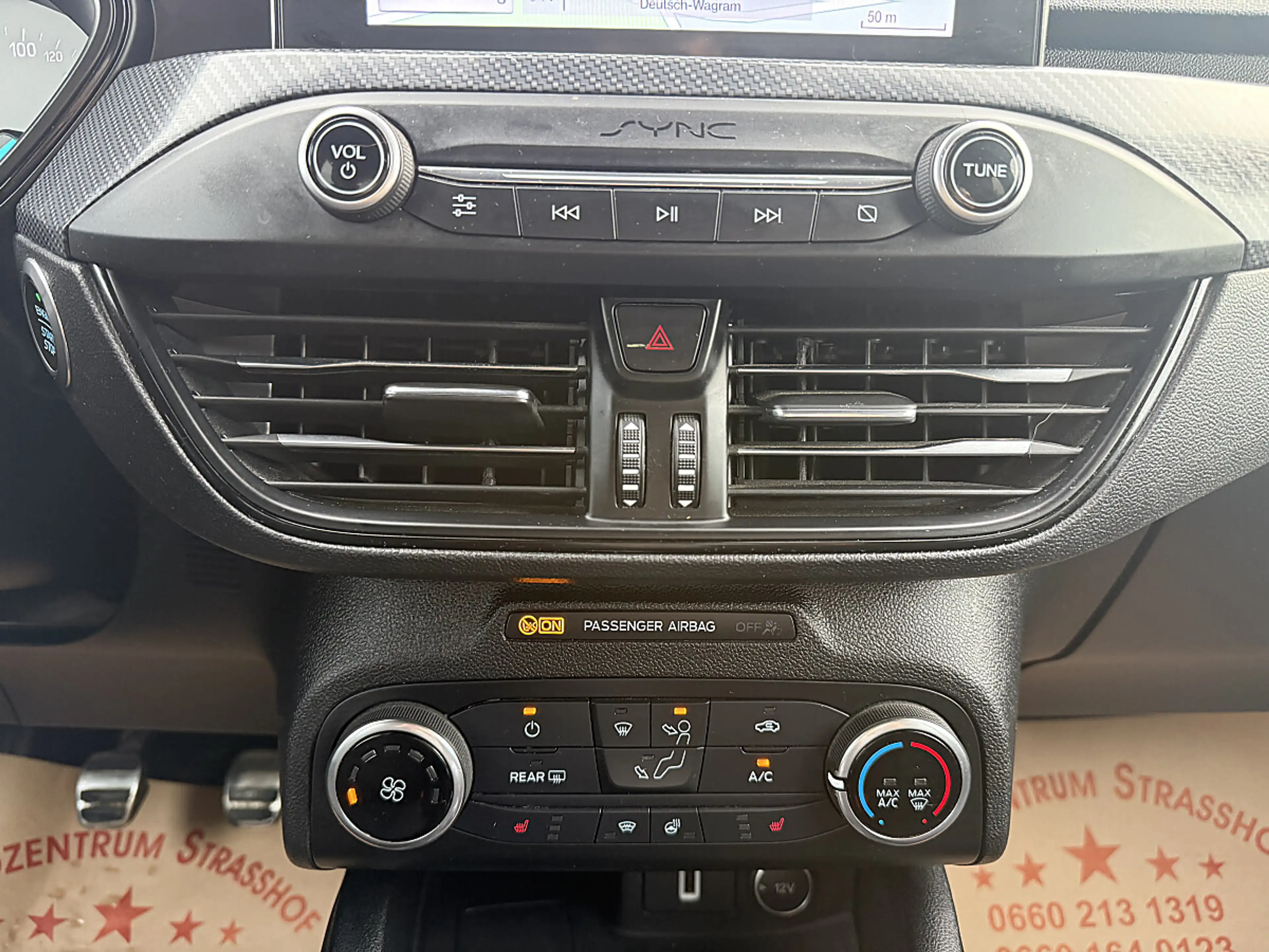 Ford Focus 1,0 EcoBoost ST-Line — photo 12