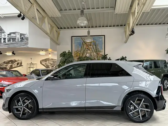Hyundai Ioniq 5 view 6