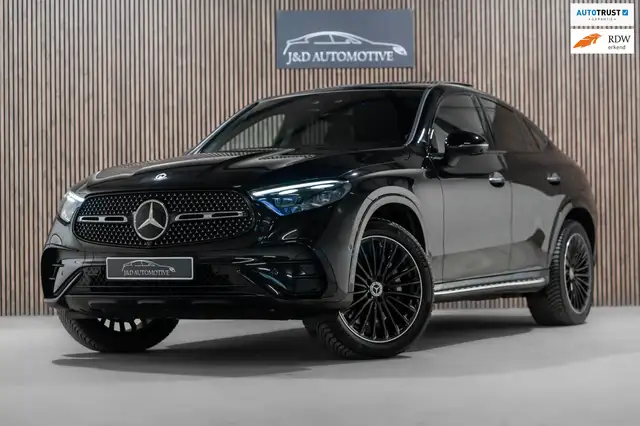 Mercedes-Benz GLC 400 Coupé 400e 4MATIC AMG PANO LED