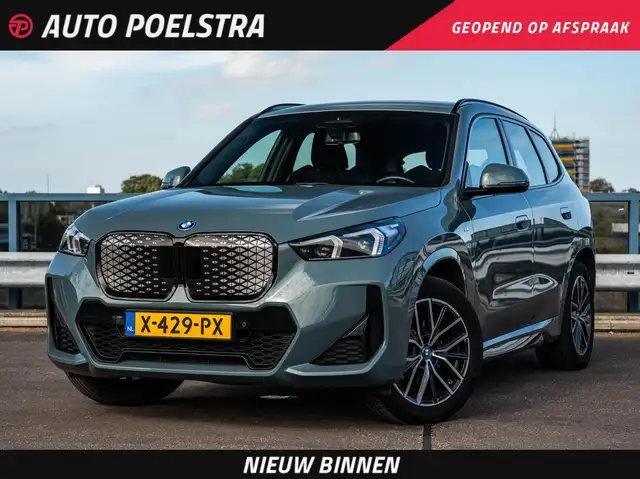 BMW iX1 eDrive20 67 kWh M Sport | SOH 100% | Trekhaak | Ha