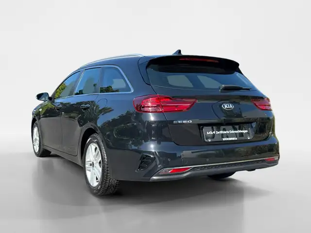 Kia Ceed view 4