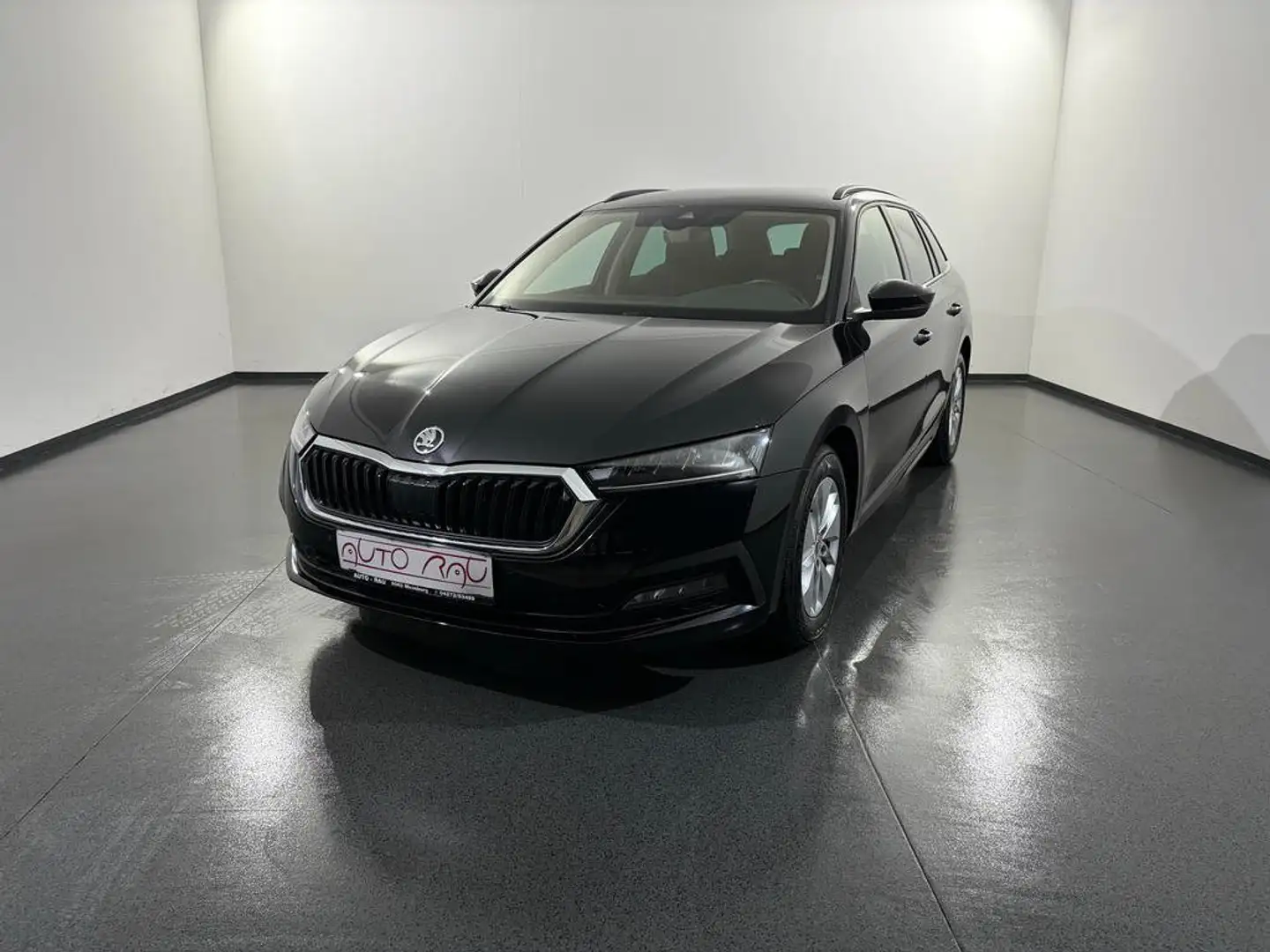 Skoda Octavia Com. 2.0 TDI Ambition DSG *AHK*LED*NAVI* Schwarz - 2
