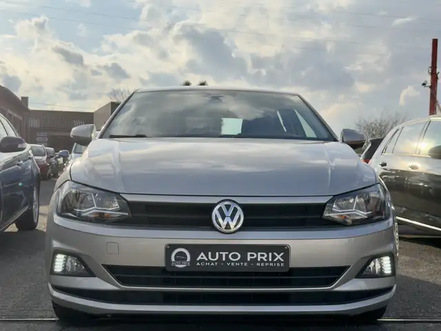 Volkswagen Polo view 3