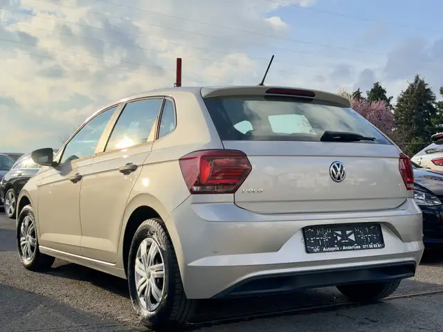 Volkswagen Polo view 5