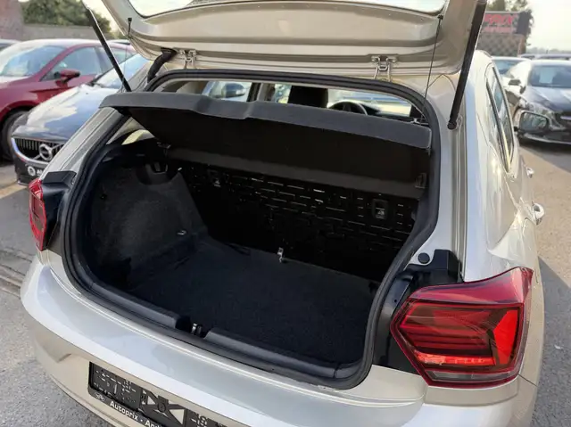 Volkswagen Polo view 11