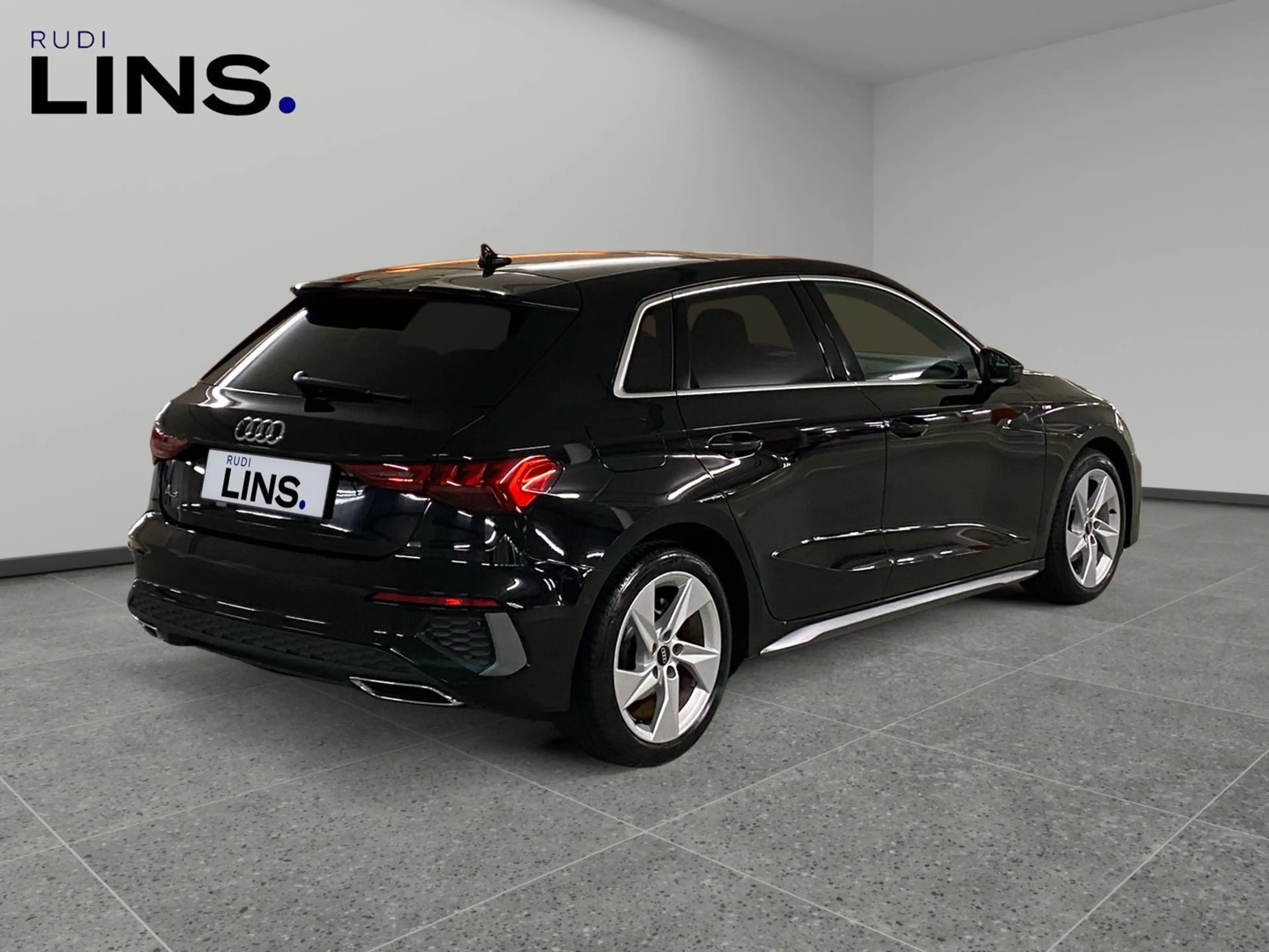Audi A3 30 TFSI S line exterieur — photo 7