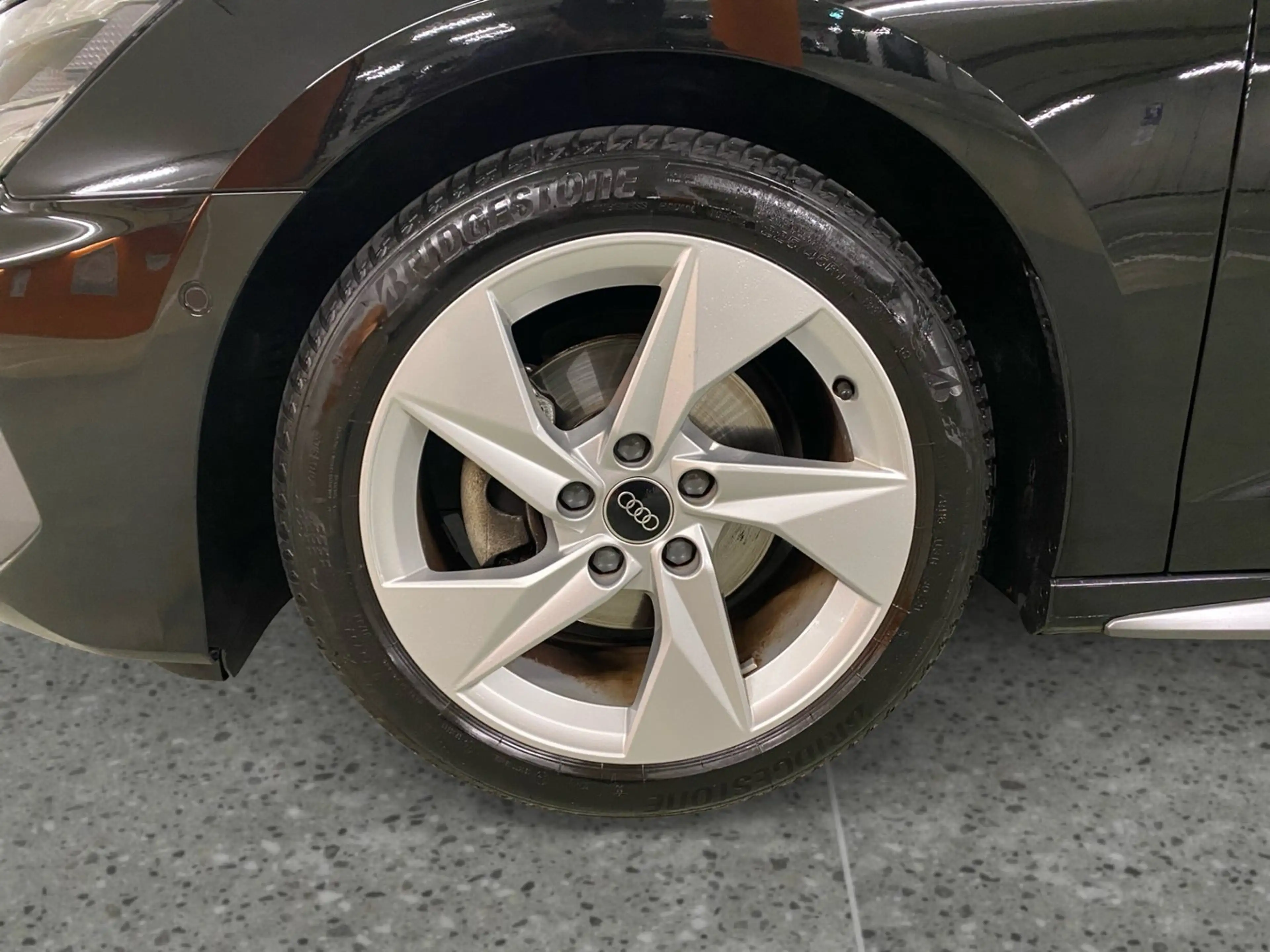 Audi A3 30 TFSI S line exterieur — photo 9