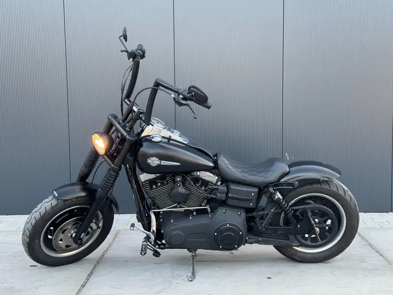Harley-Davidson Dyna Fat Bob - foto 2