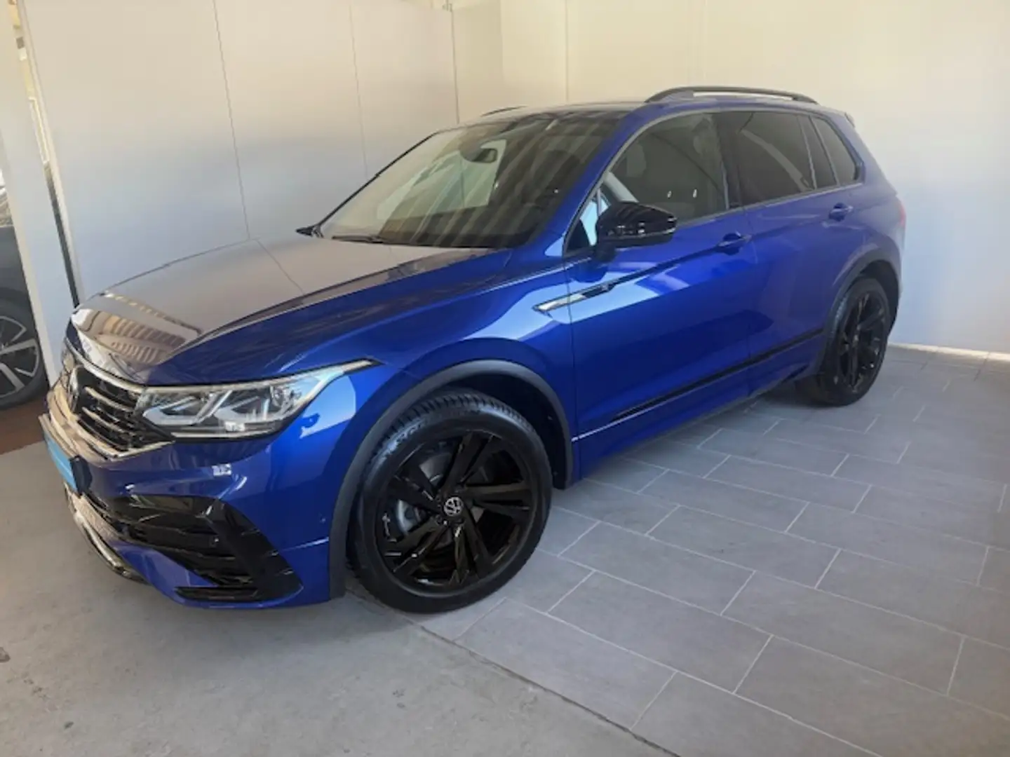 Volkswagen Tiguan R-Line 2.0 TDI DSG Black Style AHK/Standheizung/Na Azul - 1