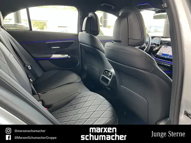Mercedes-Benz E-Class view 16