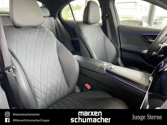Mercedes-Benz E-Class view 18
