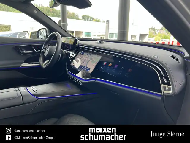 Mercedes-Benz E-Class view 17