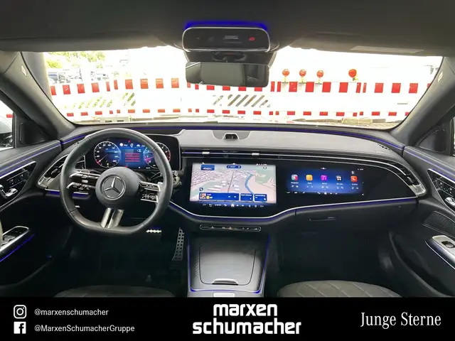 Mercedes-Benz E-Class view 19