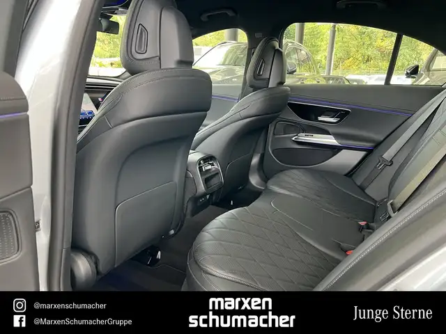 Mercedes-Benz E-Class view 12