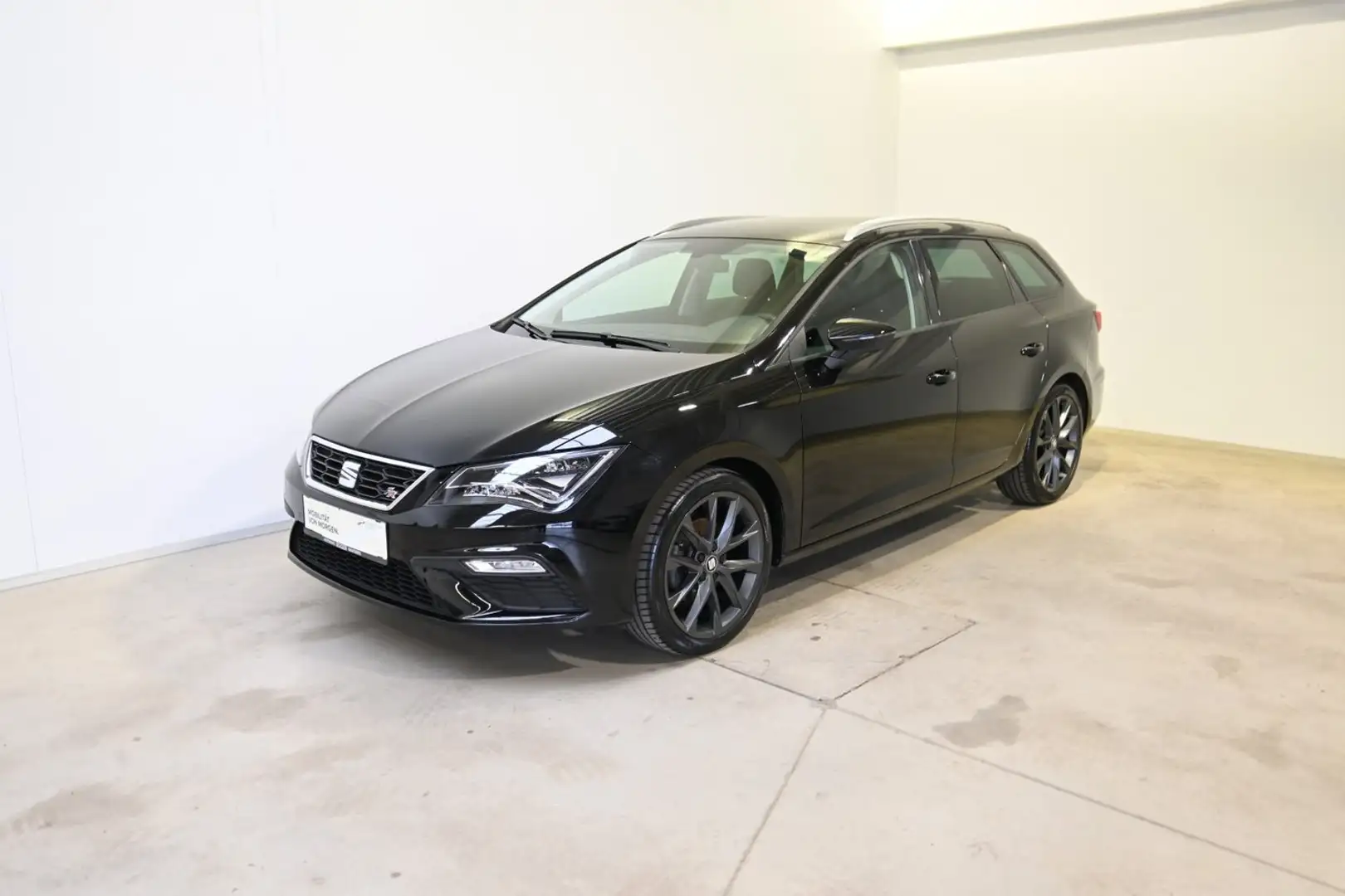 SEAT Leon FR TSI ACT Schwarz - 1